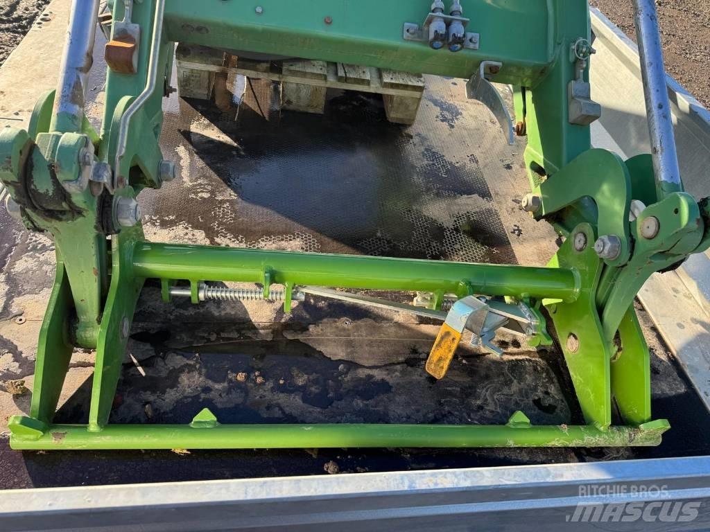 Fendt CARGO 4X80 Etukuormaimet ja kaivuulaitteet