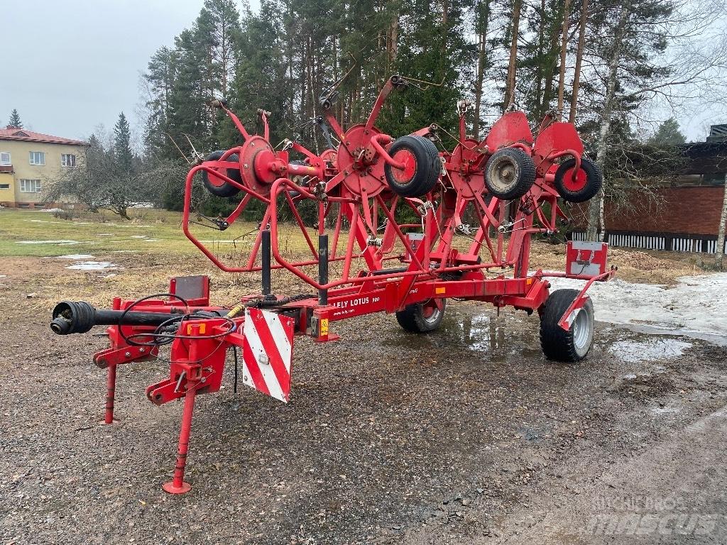 Lely Lotus 900 profi Pöyhimet ja haravat