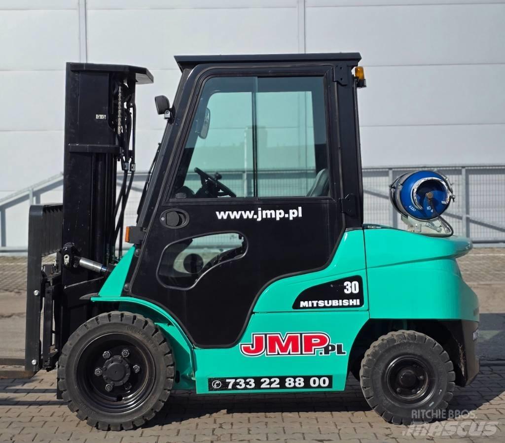 Mitsubishi FG 30 N Nestekaasutrukit