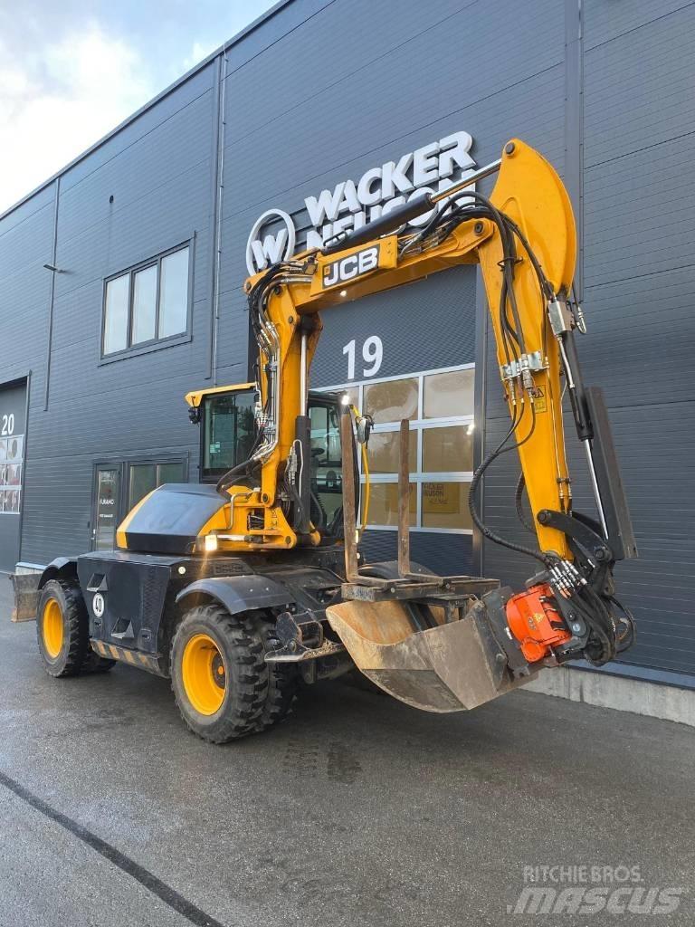 JCB 110 W Pyöräkaivukoneet