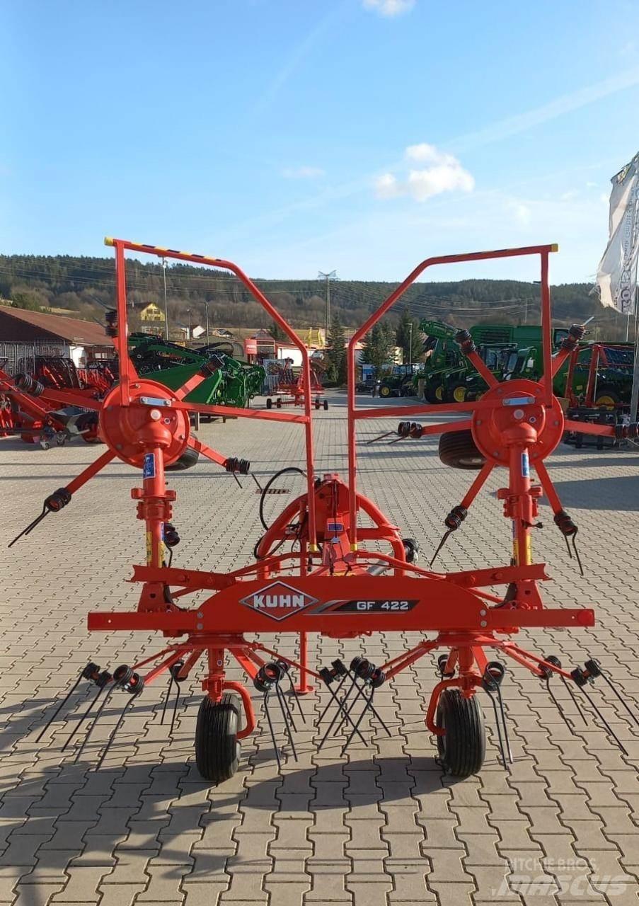 Kuhn GF 422 Pöyhimet ja haravat