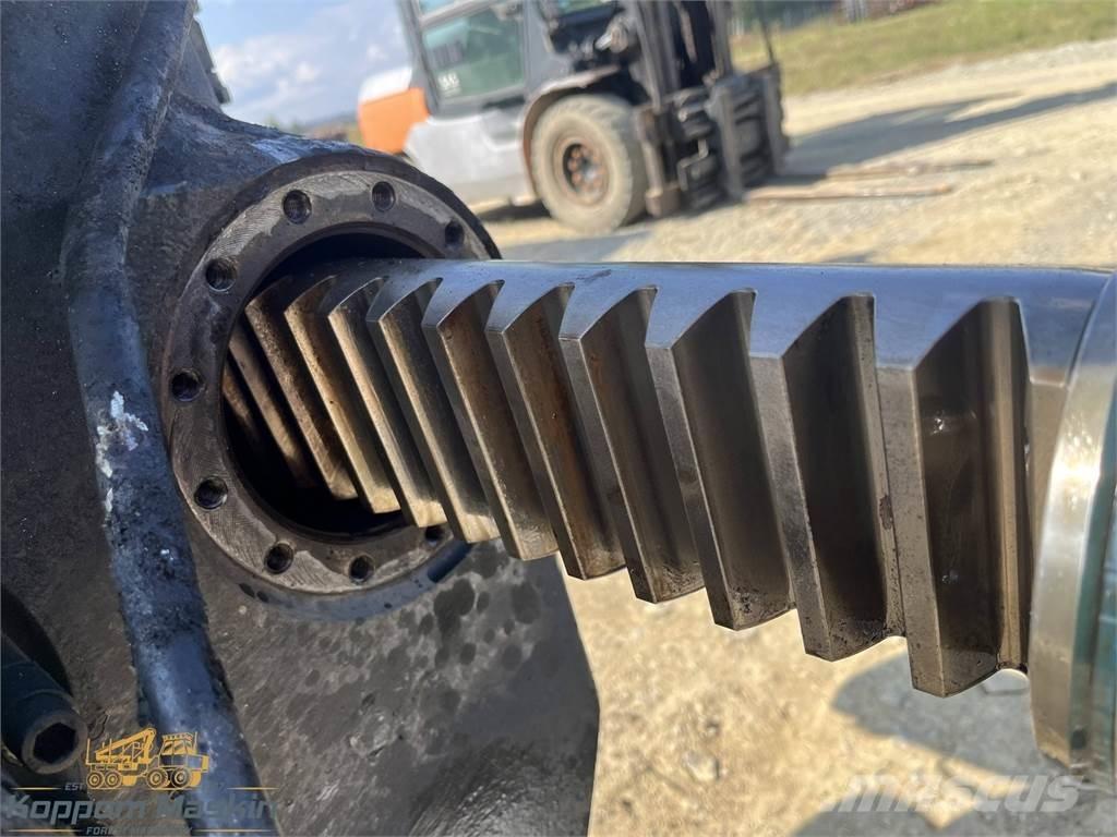 John Deere CH710 Harvesterinosturit