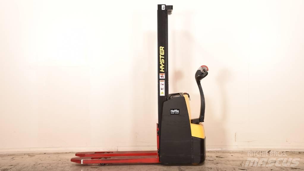 Hyster S 1.0E Käyden ajettavat pinoamistrukit