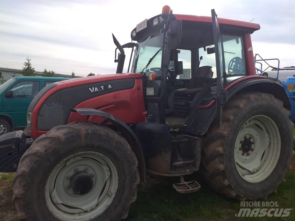 Valtra N121 Traktorit