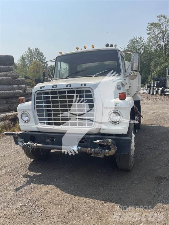 Ford 8000 Vesisäiliöautot
