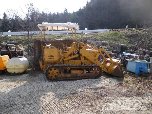 Komatsu D20S-3 Telaketjupuskutraktorit