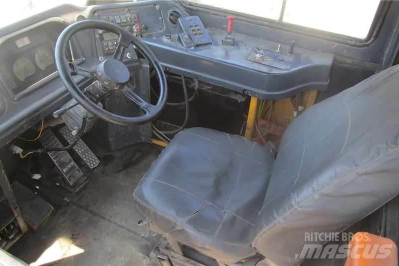 Bell B20C Säiliöautot