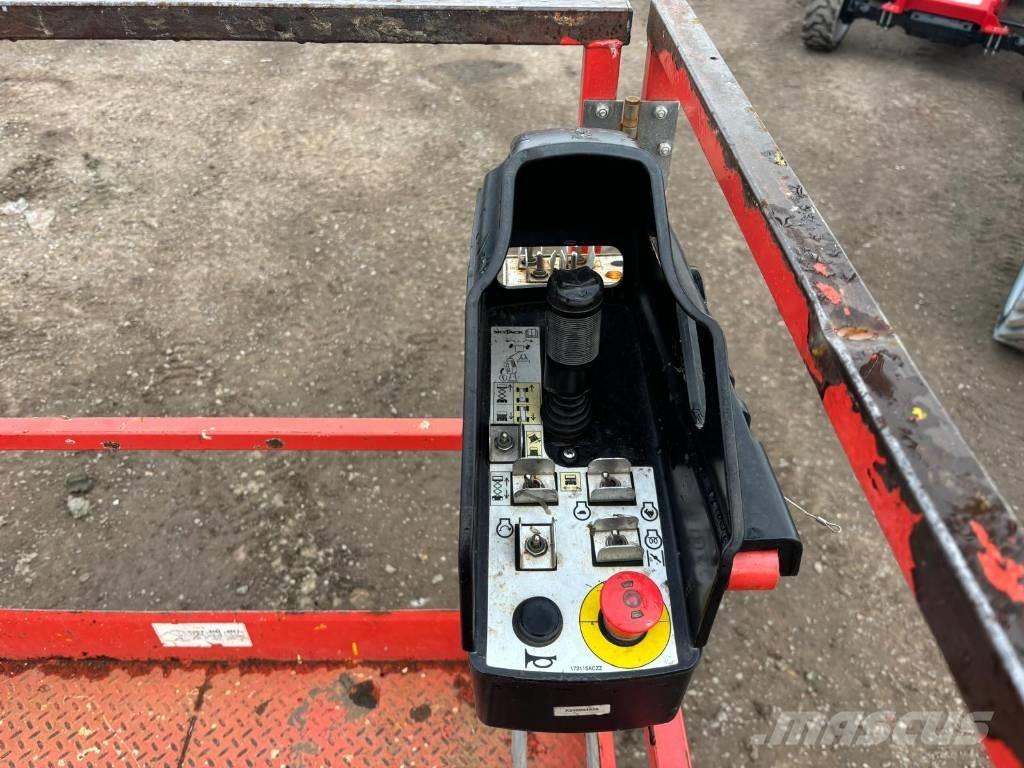 SkyJack SJ 6832 RT Saksilavat