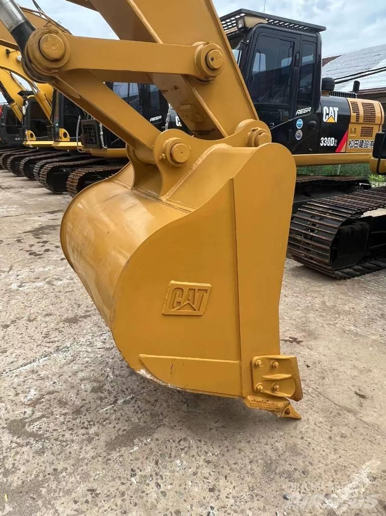 CAT 320 Telakaivukoneet