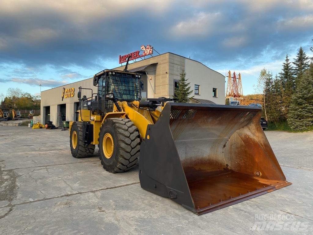 CAT 966 M Pyöräkuormaajat