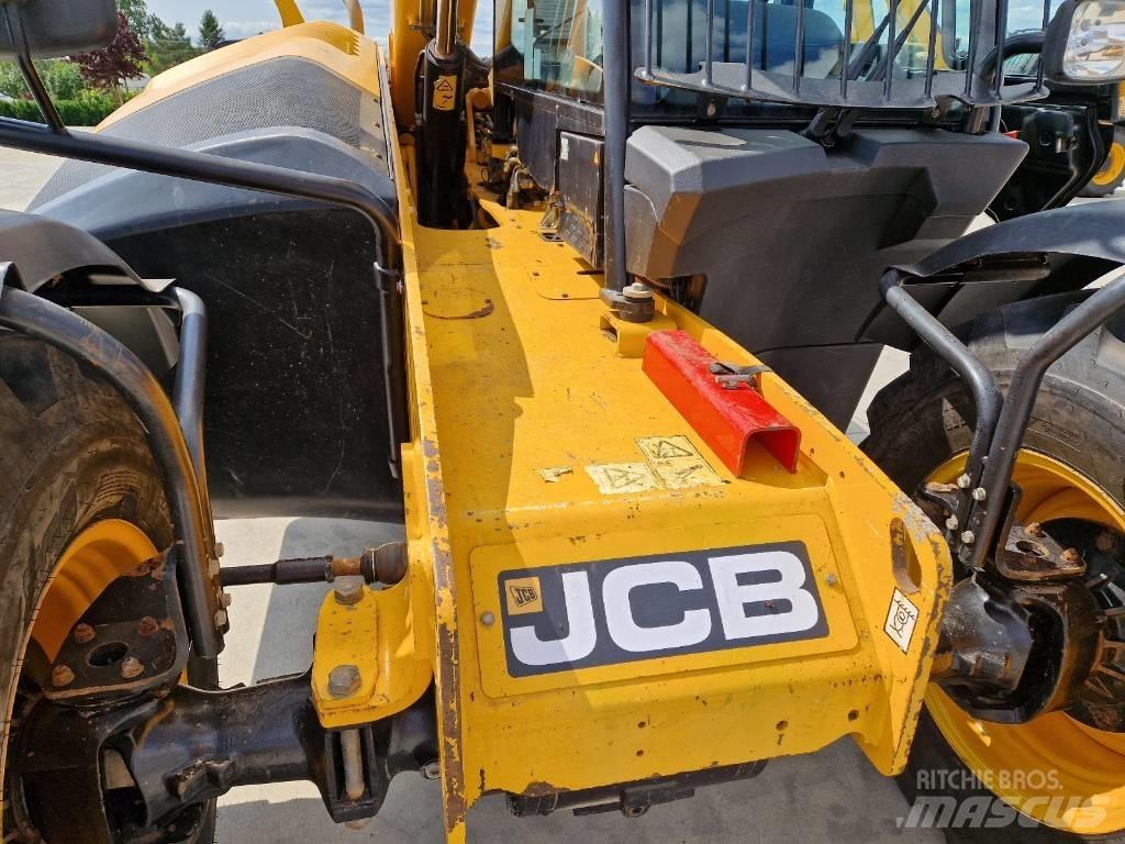 JCB 531-70, 732   P339 Kurottajat