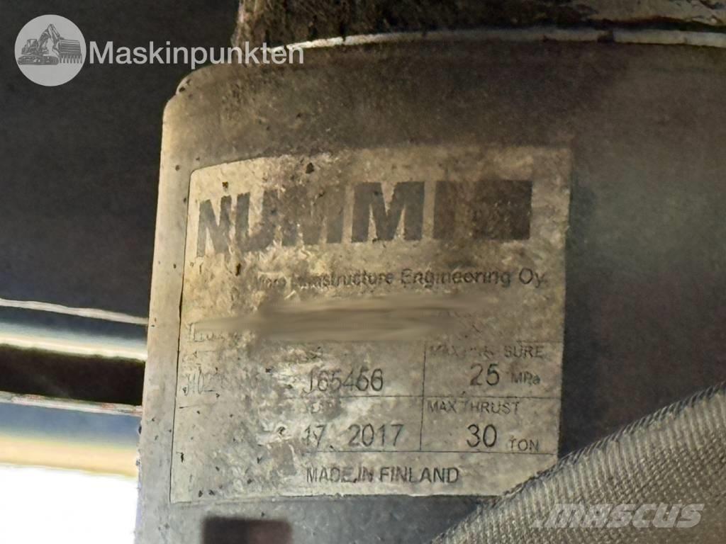 Volvo FM 6*4 Sora- ja kippiautot