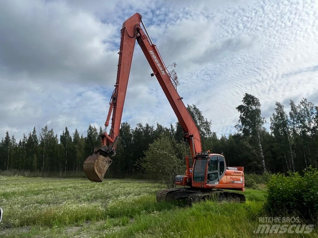 Doosan DX 225 LC Pitkävartiset kaivinkoneet