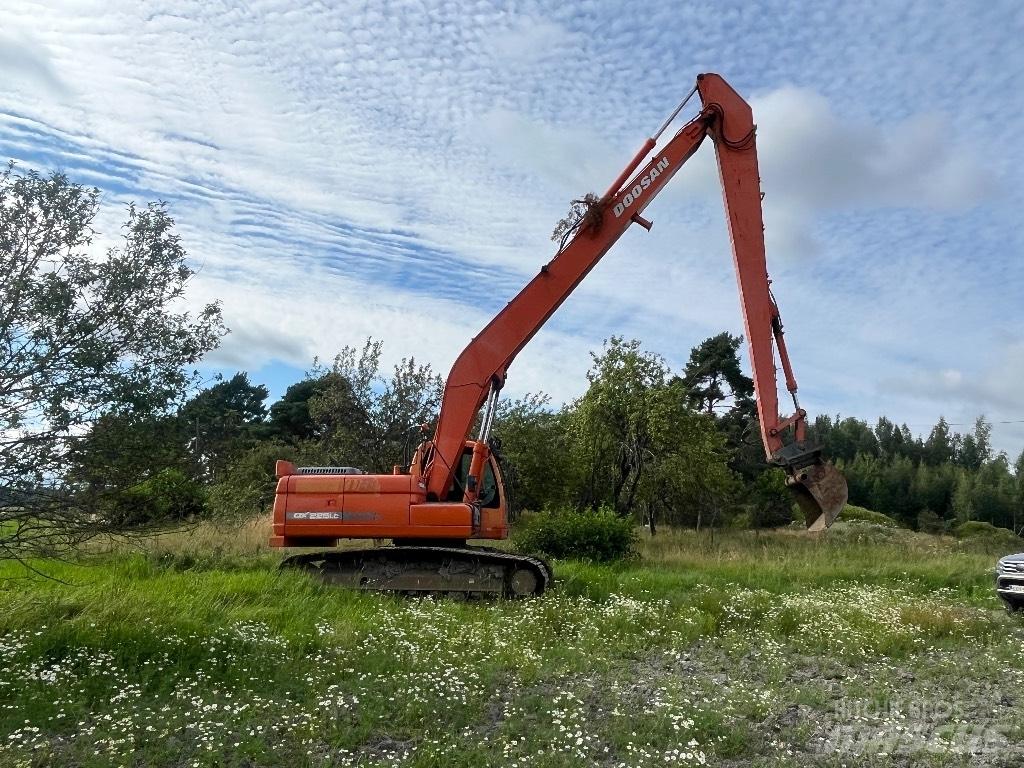 Doosan DX 225 LC Pitkävartiset kaivinkoneet