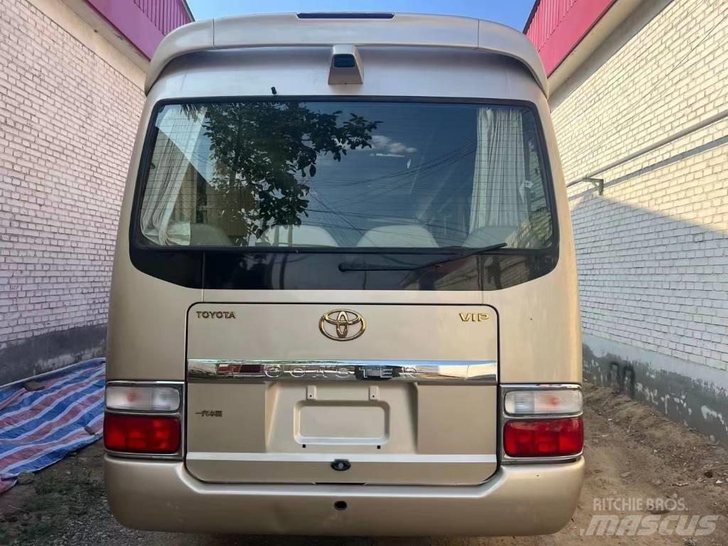 Toyota Coaster Bus Minibussit