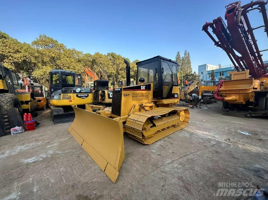 CAT D 5 C Telaketjupuskutraktorit