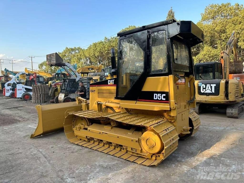 CAT D 5 C Telaketjupuskutraktorit
