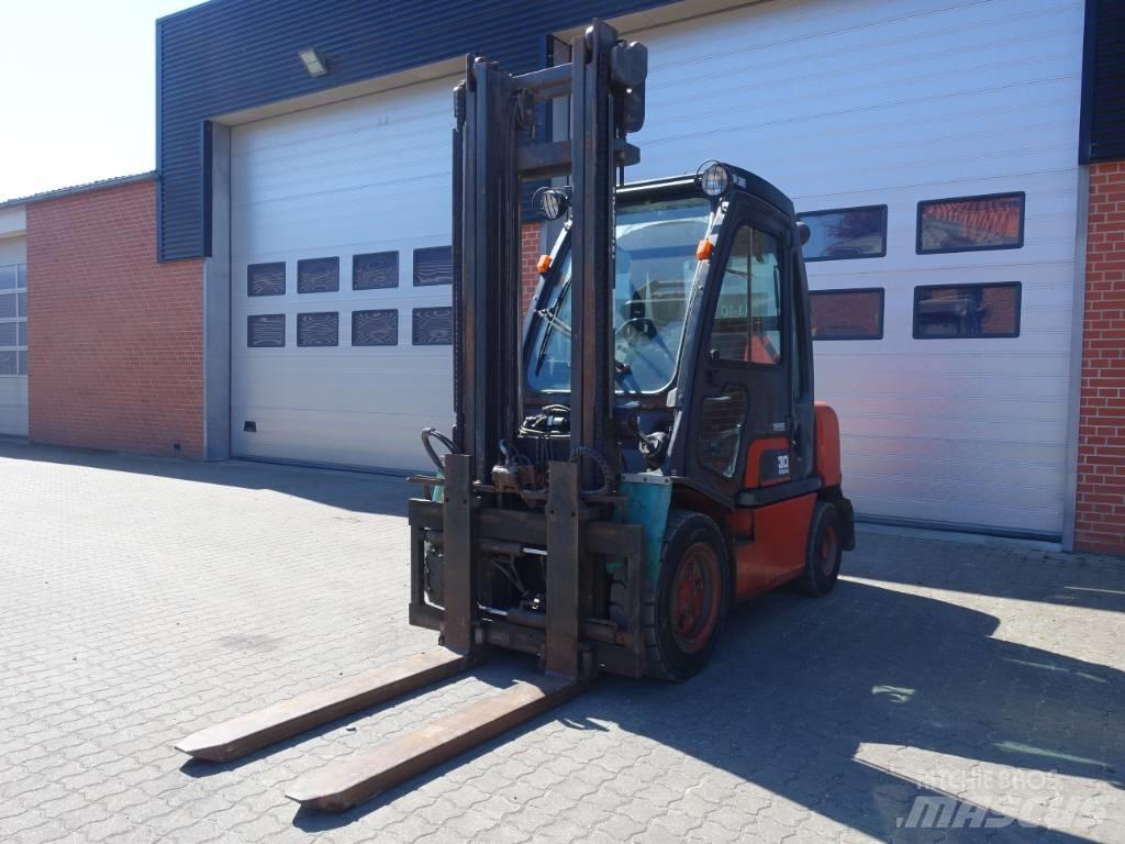 Nissan FGD 02A30Q Dieseltrukit