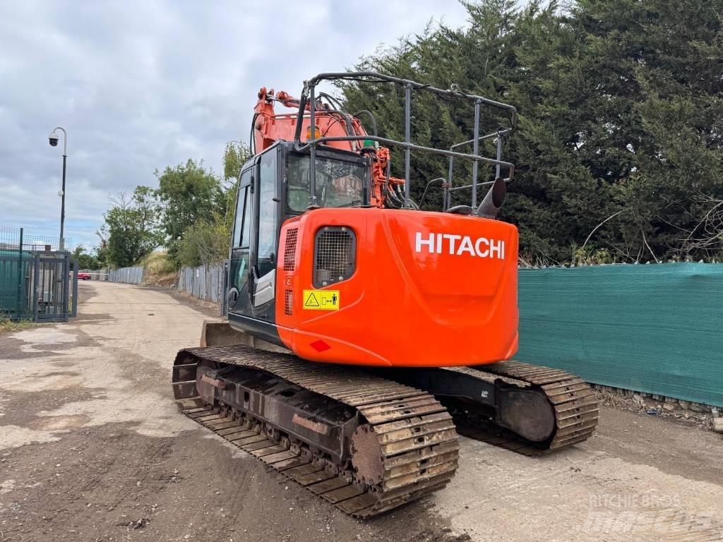 Hitachi ZX 135 US-5B Telakaivukoneet