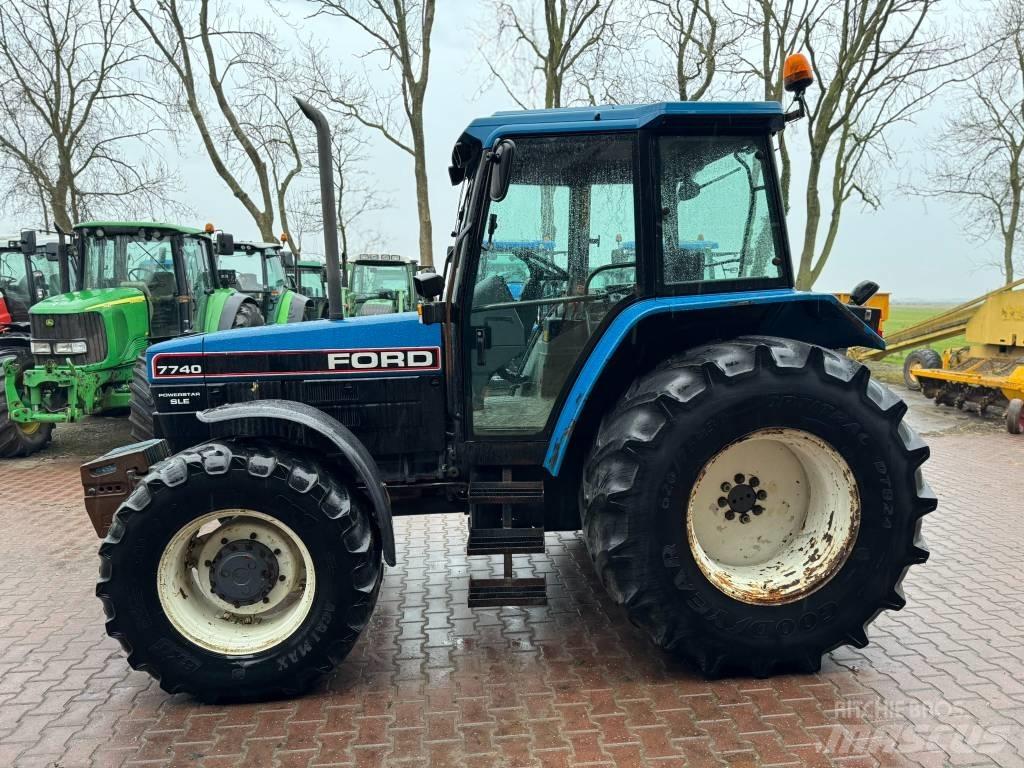 Ford 7740 Traktorit