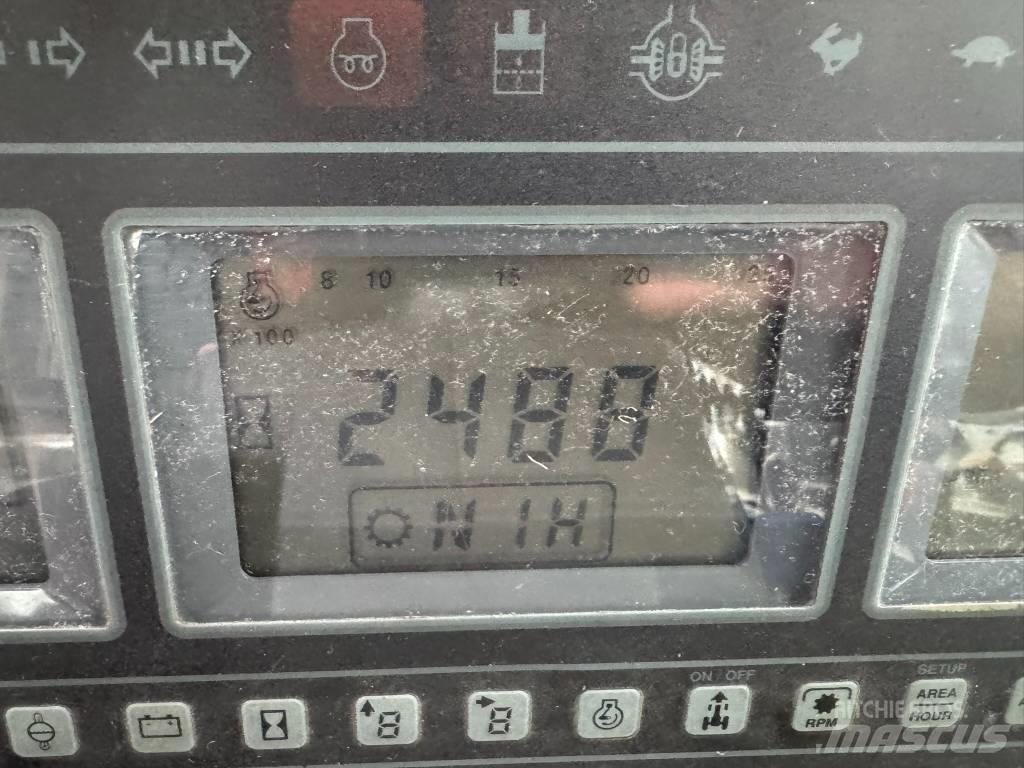 Ford 7740 Traktorit