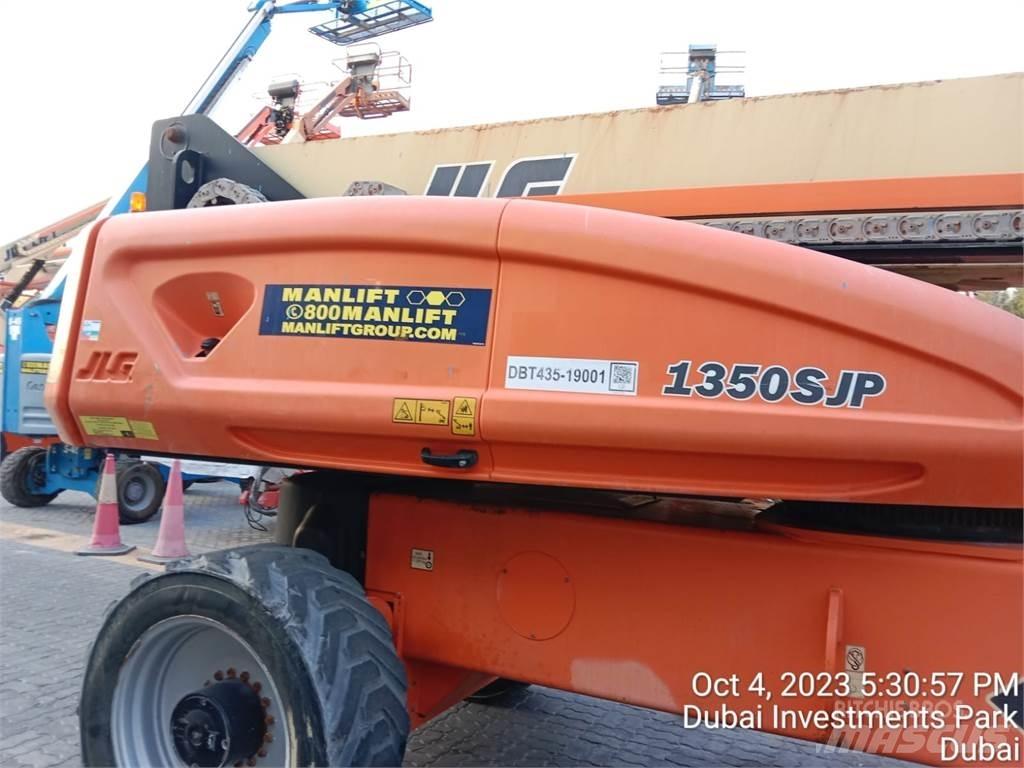 JLG 1350SJP Teleskooppipuominostimet
