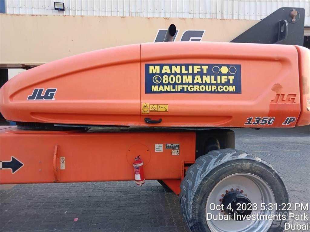 JLG 1350SJP Teleskooppipuominostimet