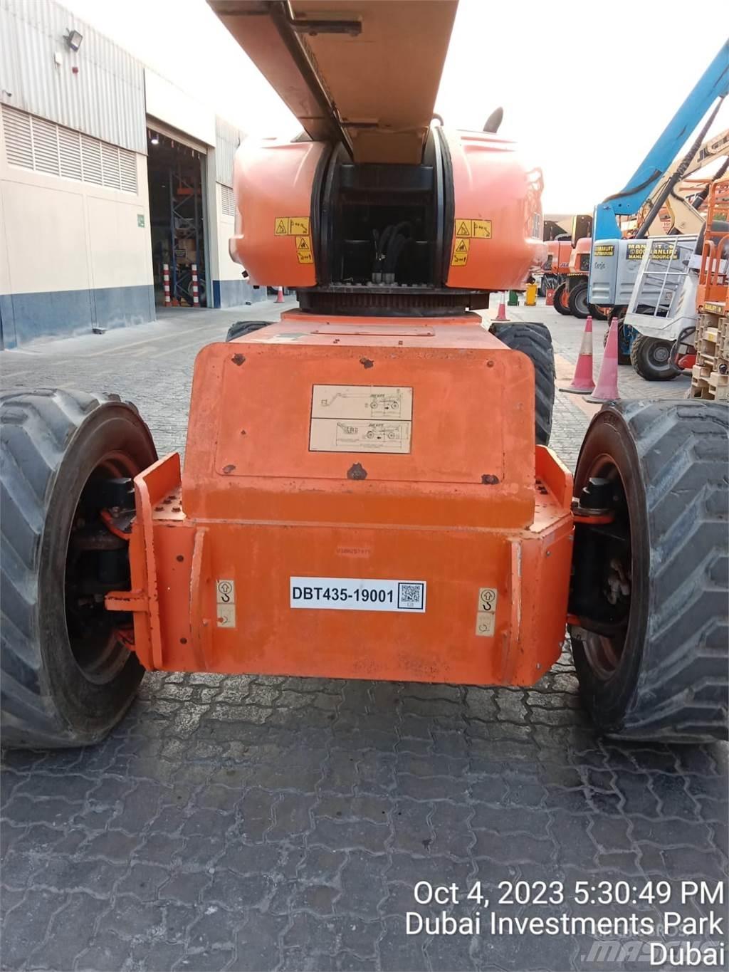 JLG 1350SJP Teleskooppipuominostimet
