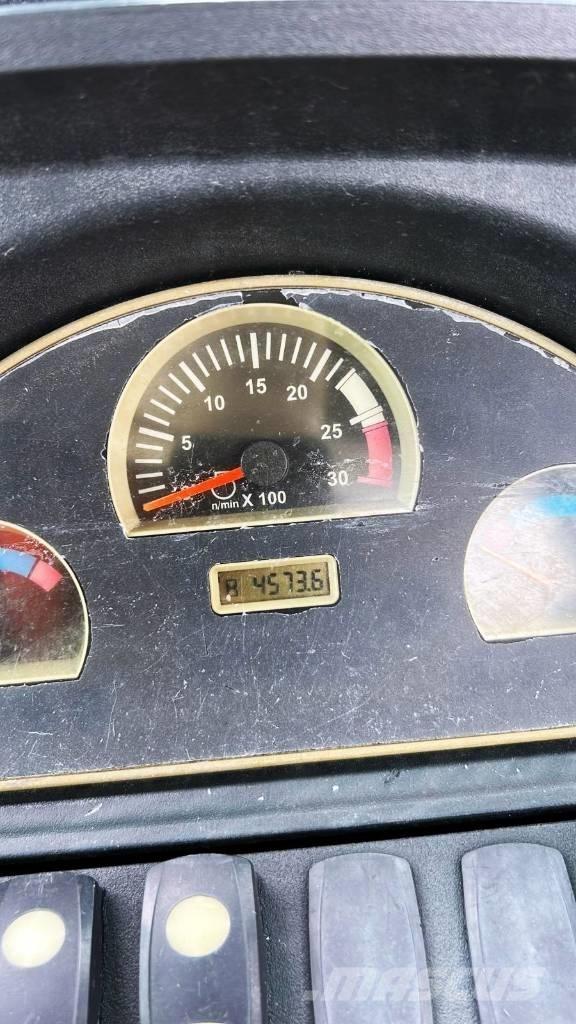 CAT 420 E Kaivurikuormaajat