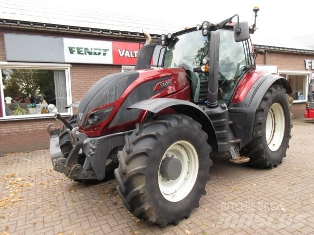 Valtra T154 VERSU Traktorit
