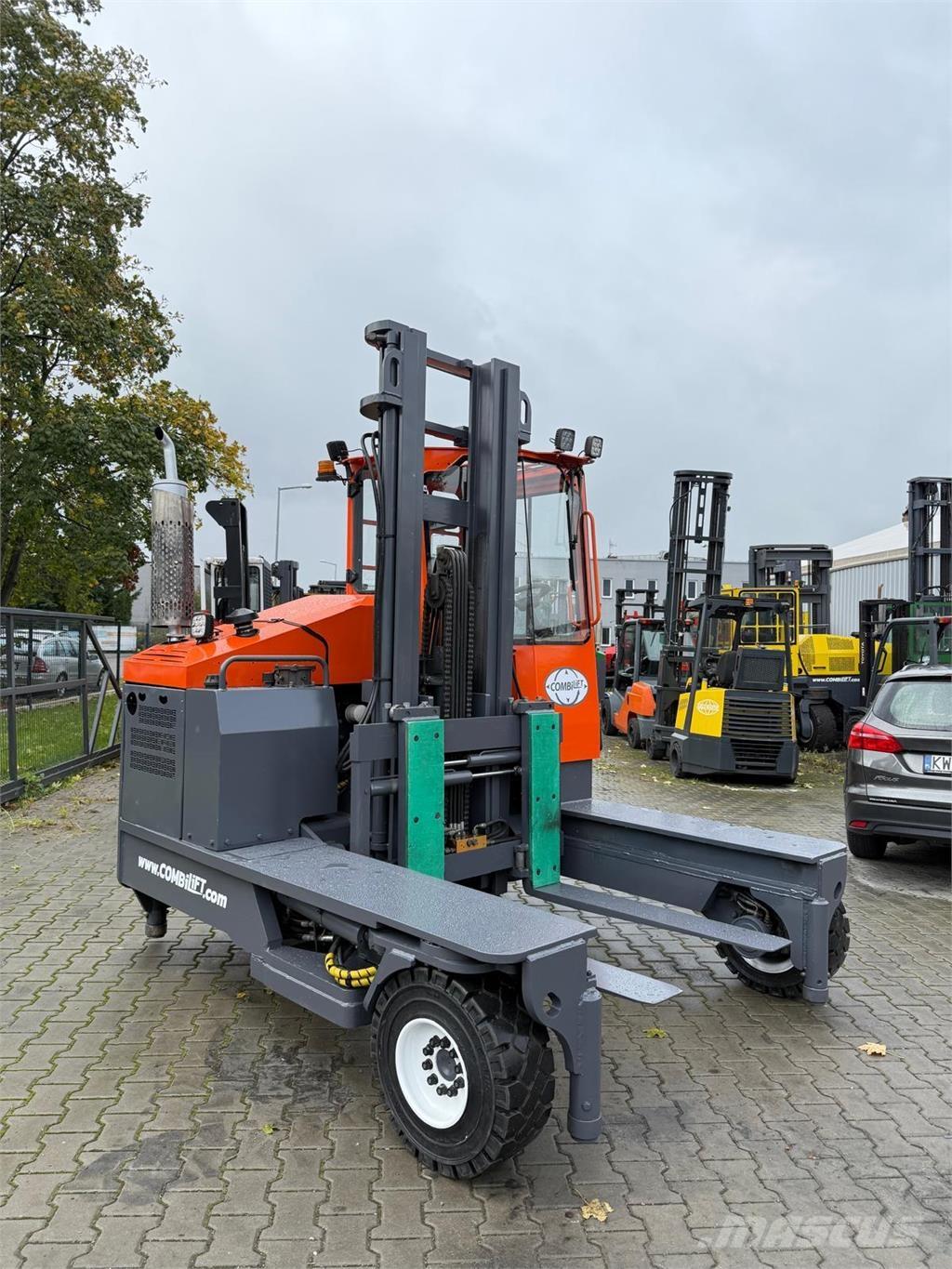 Combilift C5000 XL Nelitietrukit