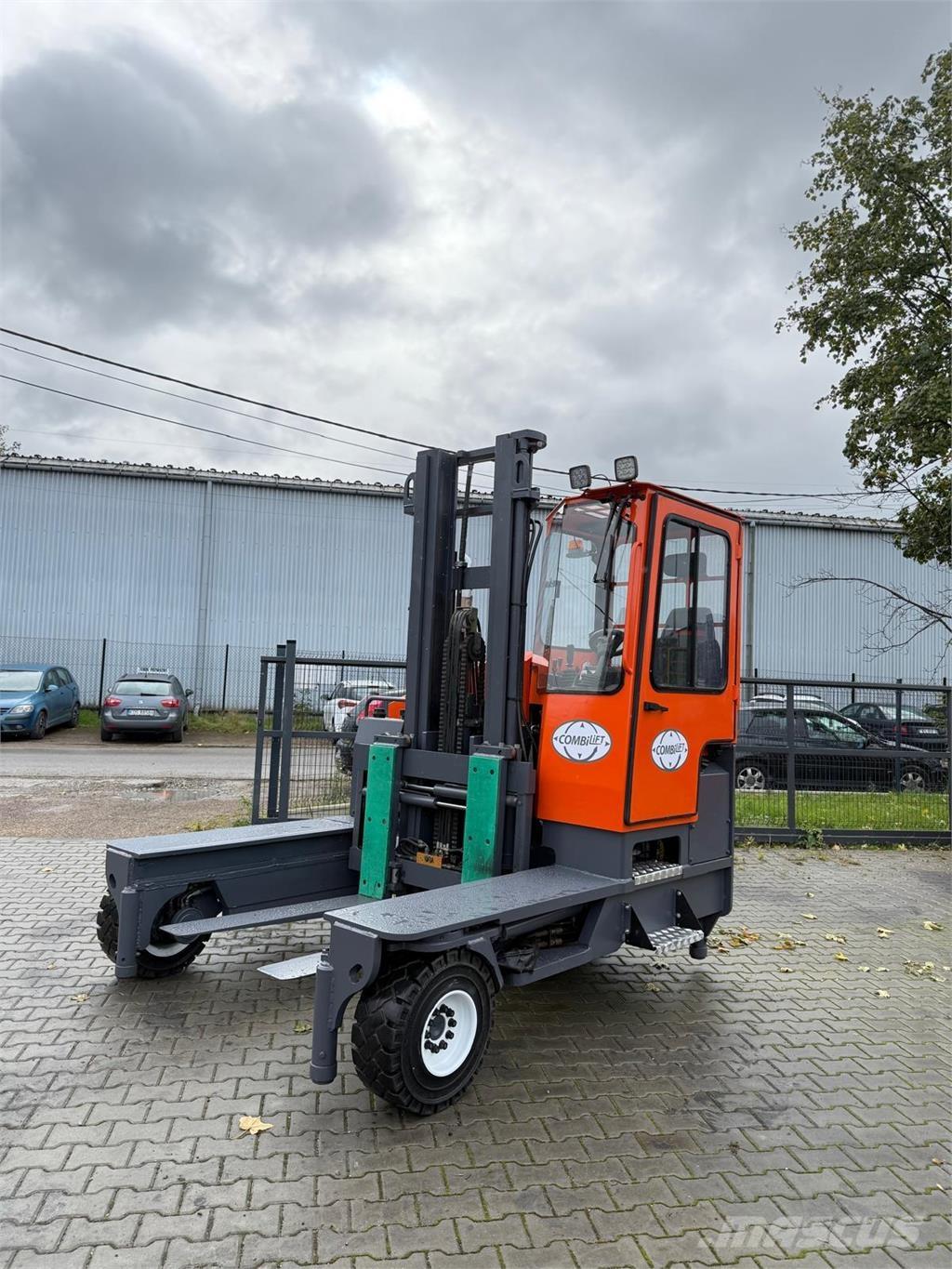 Combilift C5000 XL Nelitietrukit