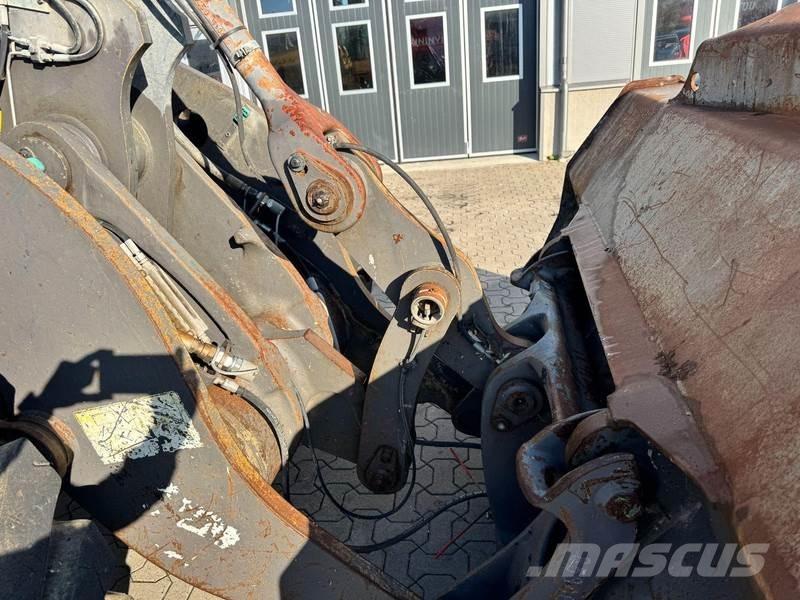 Volvo L90F Pyöräkuormaajat