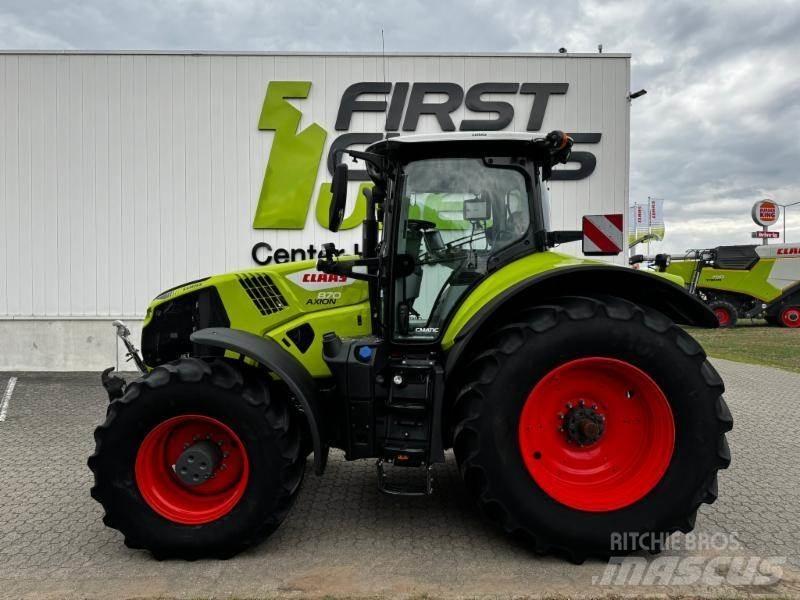 CLAAS AXION 870 Traktorit