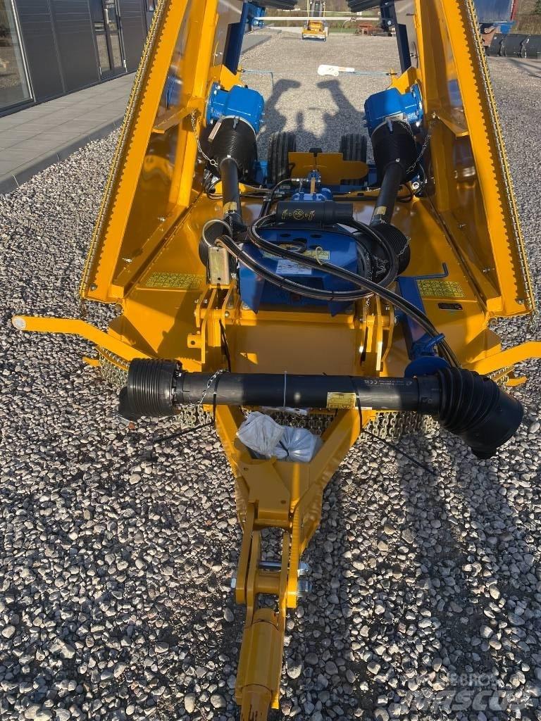 Bomford TriWing 4600 Niittokoneet