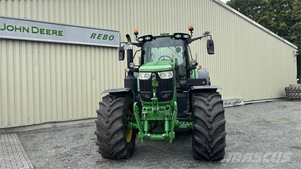 John Deere 6M240 Traktorit