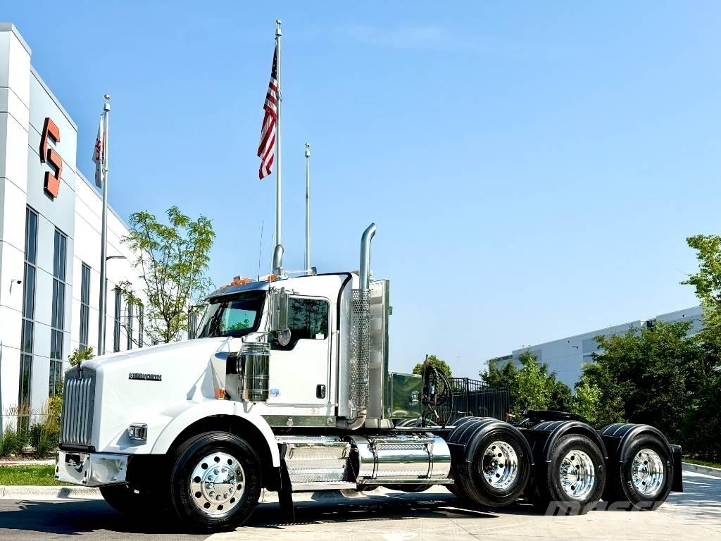 Kenworth T 800 Vetopöytäautot
