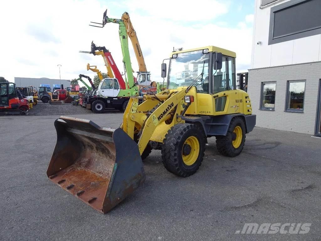 Komatsu WA65-3 Pyöräkuormaajat