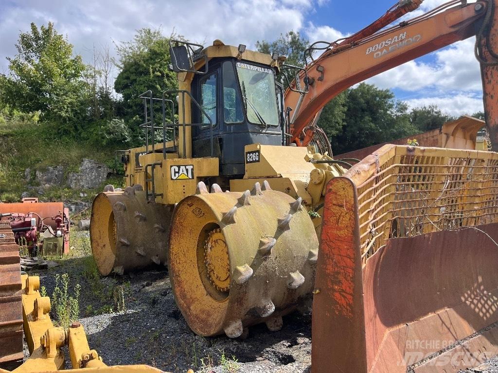 CAT 826 G Kaatopaikkajyrät