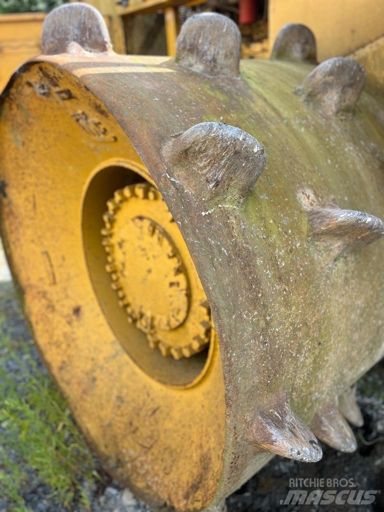 CAT 826 G Kaatopaikkajyrät