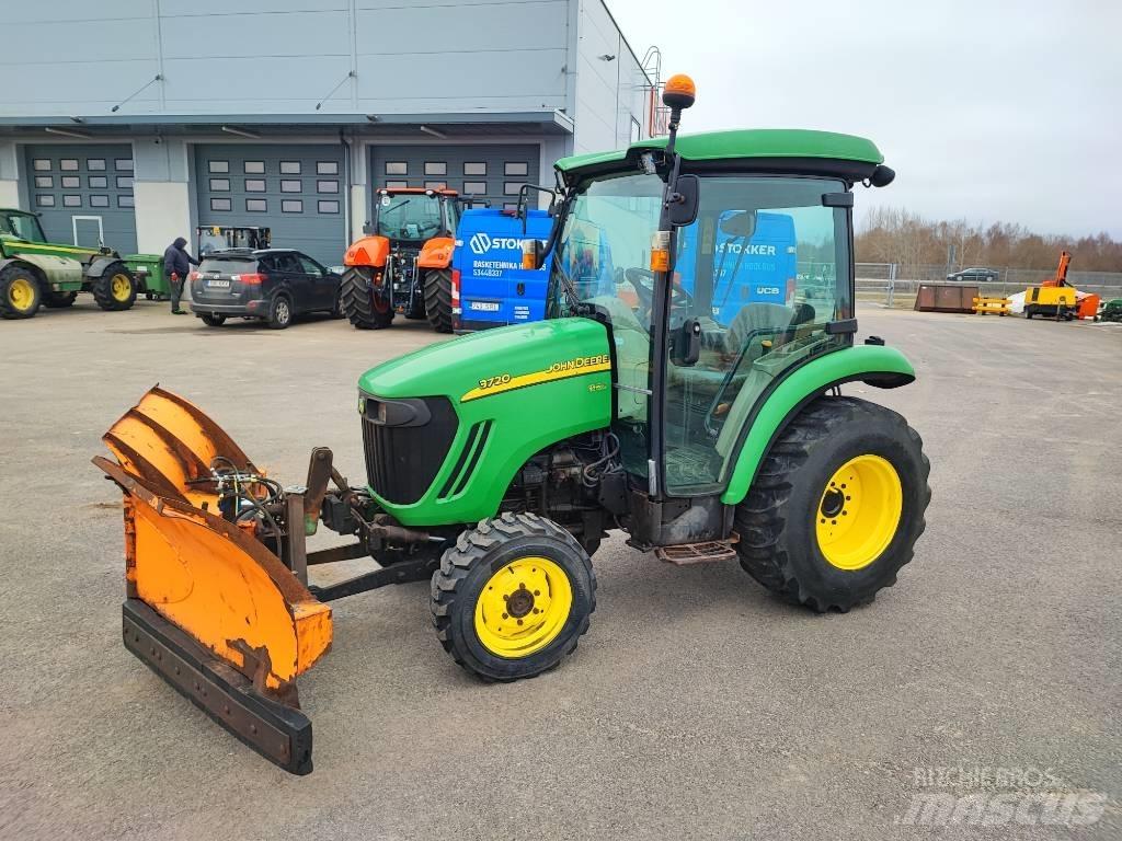 John Deere 3720 Taajamatraktorit
