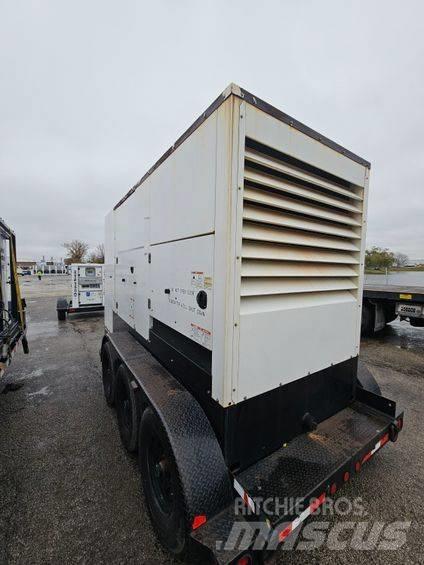Cummins C 300 D6R Dieselgeneraattorit
