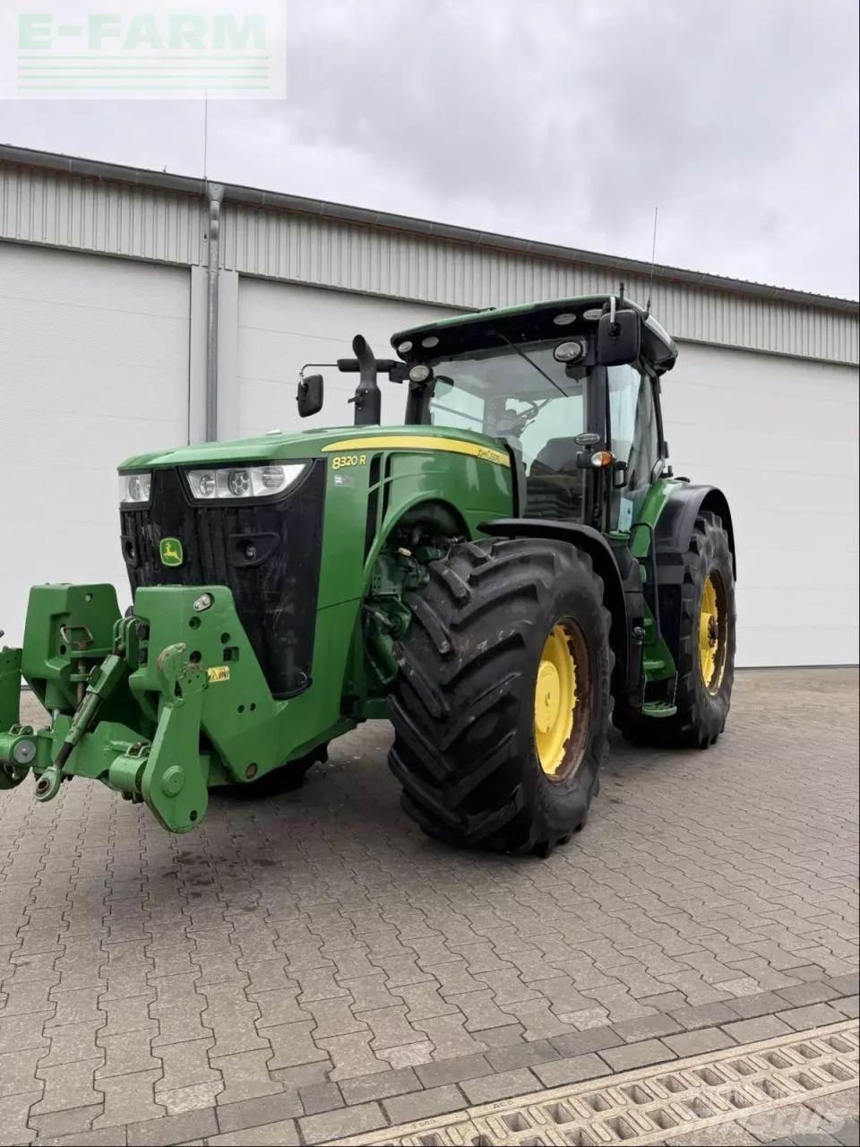 John Deere 8320 r Traktorit