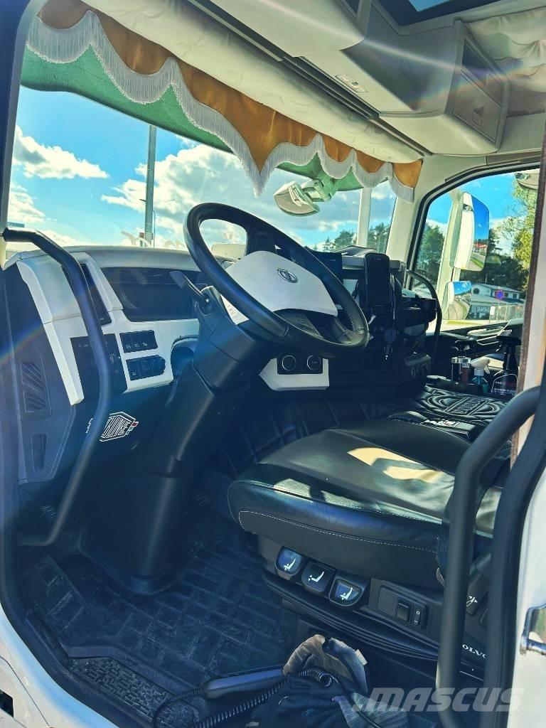 Volvo FM 380 4x2 Vetopöytäautot