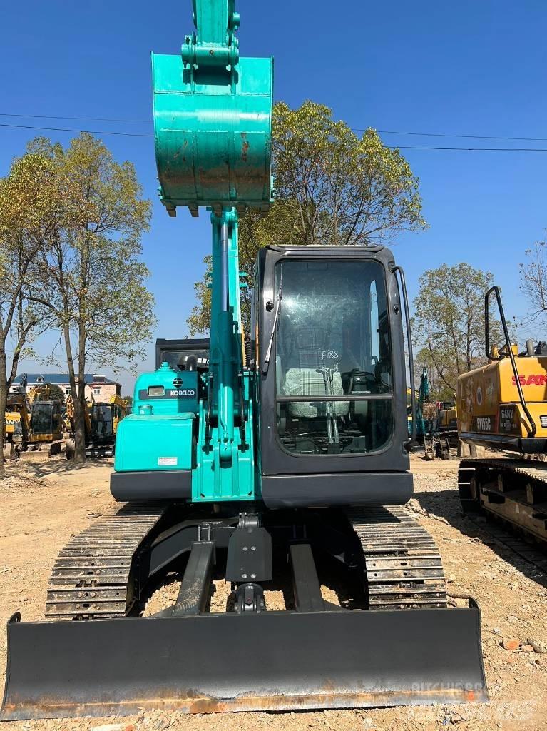 Kobelco SK 75 Minikaivukoneet < 7t