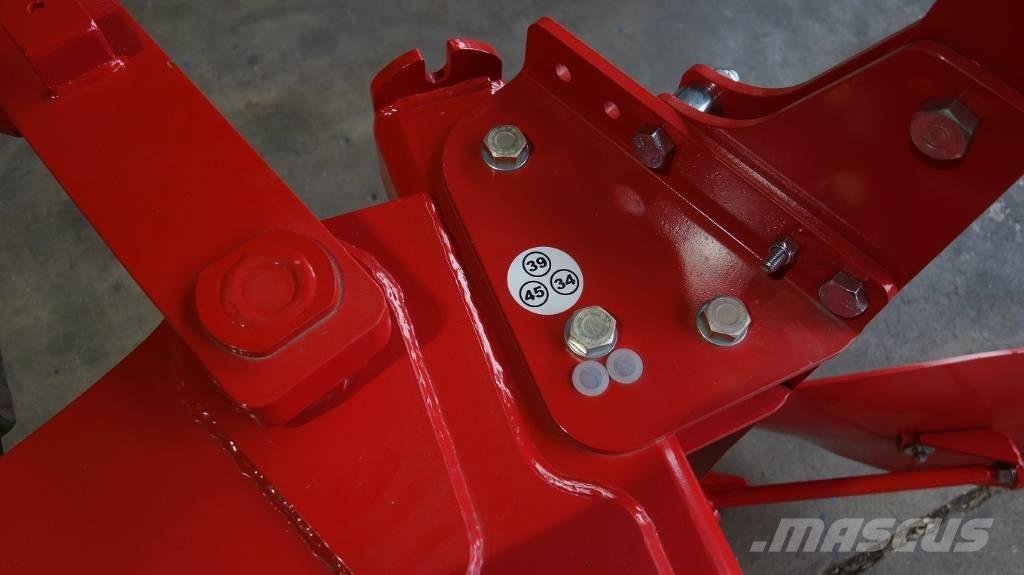  Sukov Downhil 3+1 Sarka-aurat