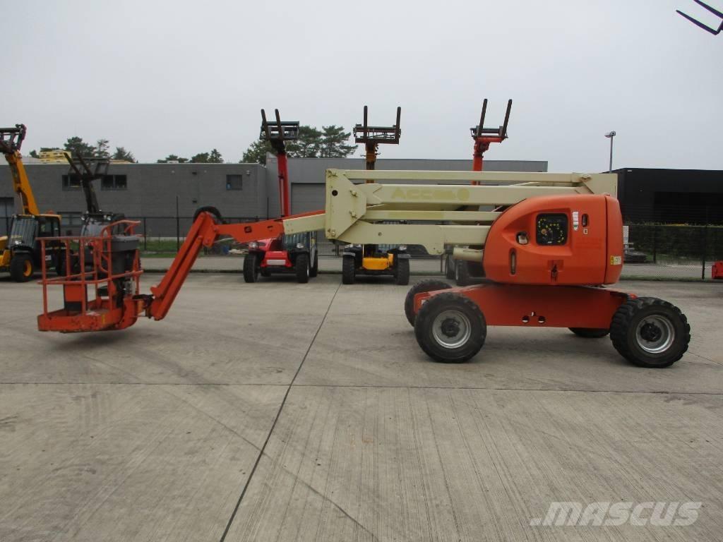 JLG 510 AJ  (557) Pienikokoiset itseliikkuvat puominostimet