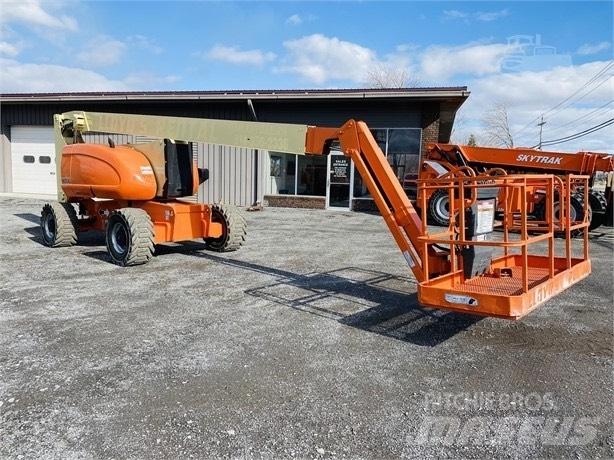 JLG 800 AJ Kuukulkijat