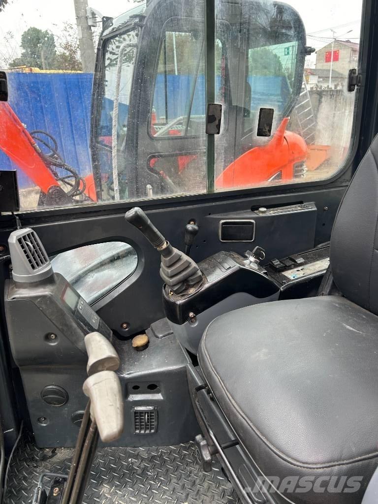 Hitachi ZX 60 Minikaivukoneet < 7t