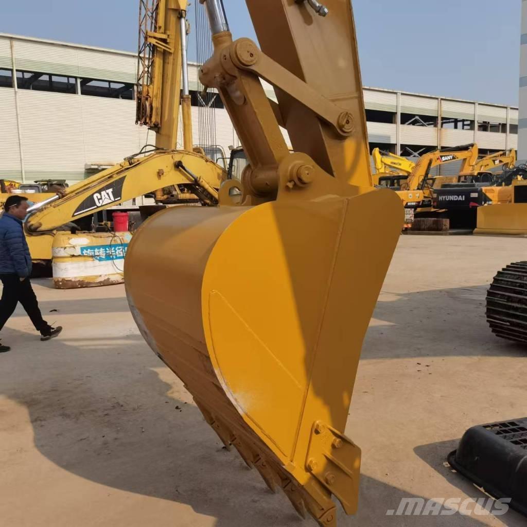 CAT 320 B L Telakaivukoneet